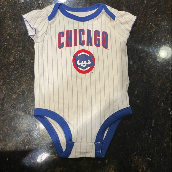 Infant Chicago Cubs Onesie Bundle 3/6 Months - Picture 1 of 3